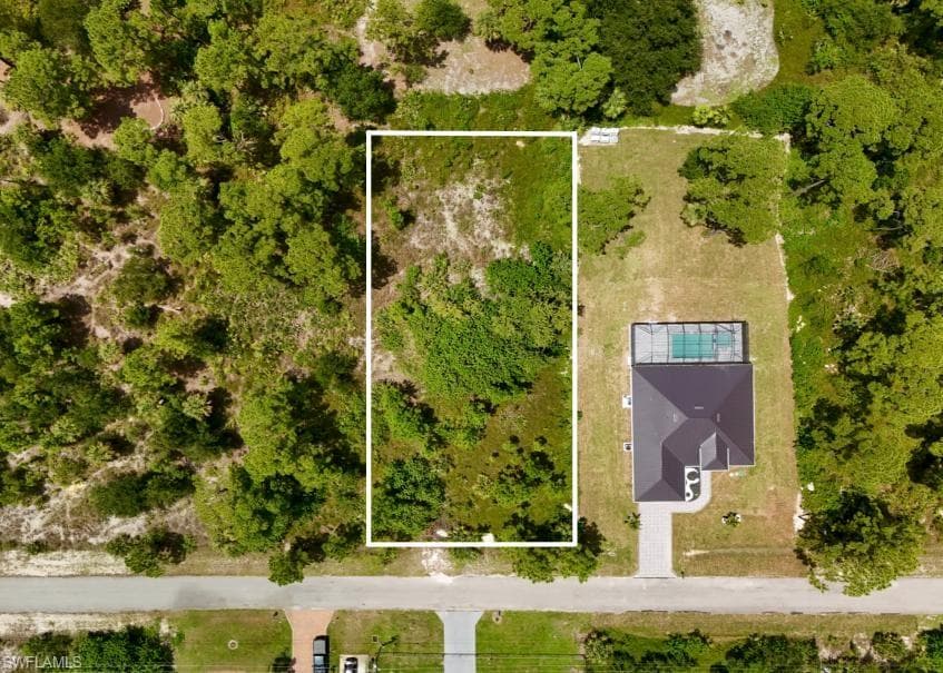 811 Edison AVE LEHIGH ACRES, FL 33972