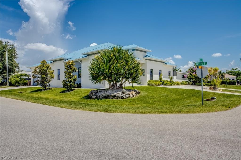 3517 SW 6th TER CAPE CORAL, FL 33991