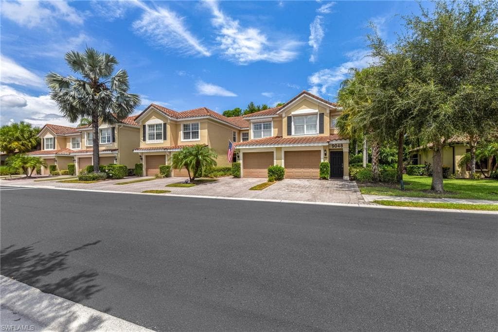 9048 Triangle Palm LN 1101 FORT MYERS, FL 33913