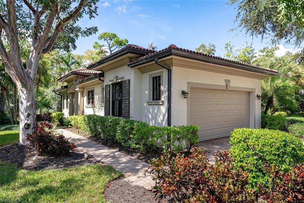 1325 Oceania DR N 6 NAPLES, FL 34113