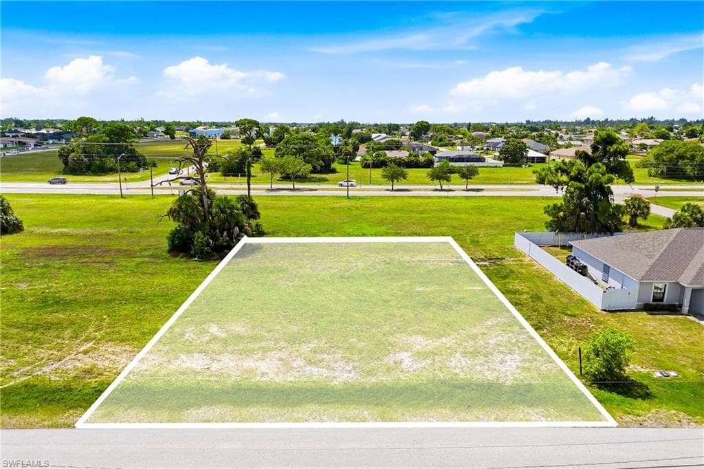 1510 SW 7th CT CAPE CORAL, FL 33991