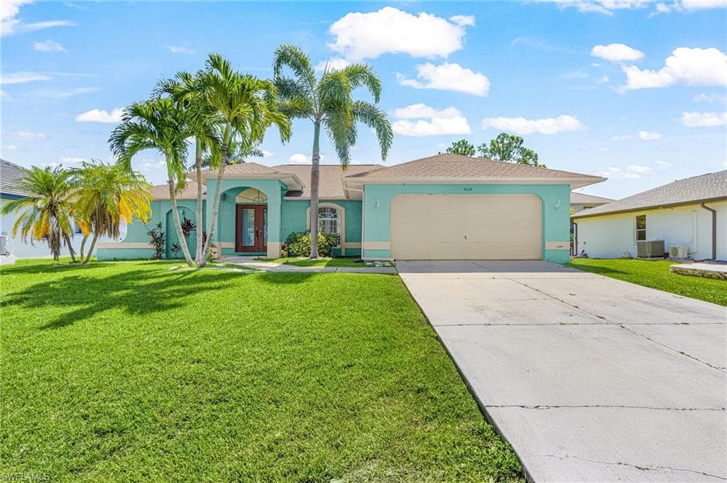 5215 SW 16th PL CAPE CORAL, FL 33914