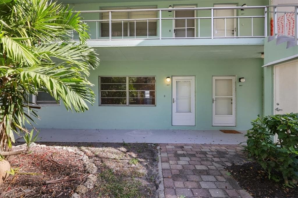 3225 E Riverside DR 63F FORT MYERS, FL 33916