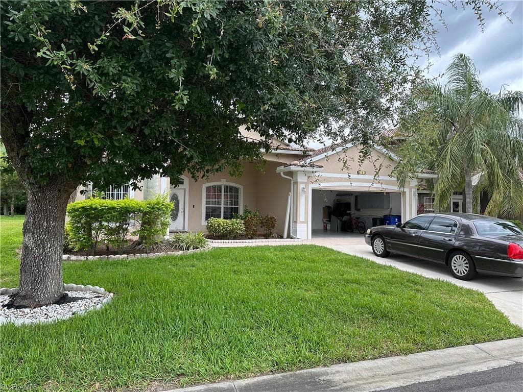 9561 Blue Stone CIR FORT MYERS, FL 33913