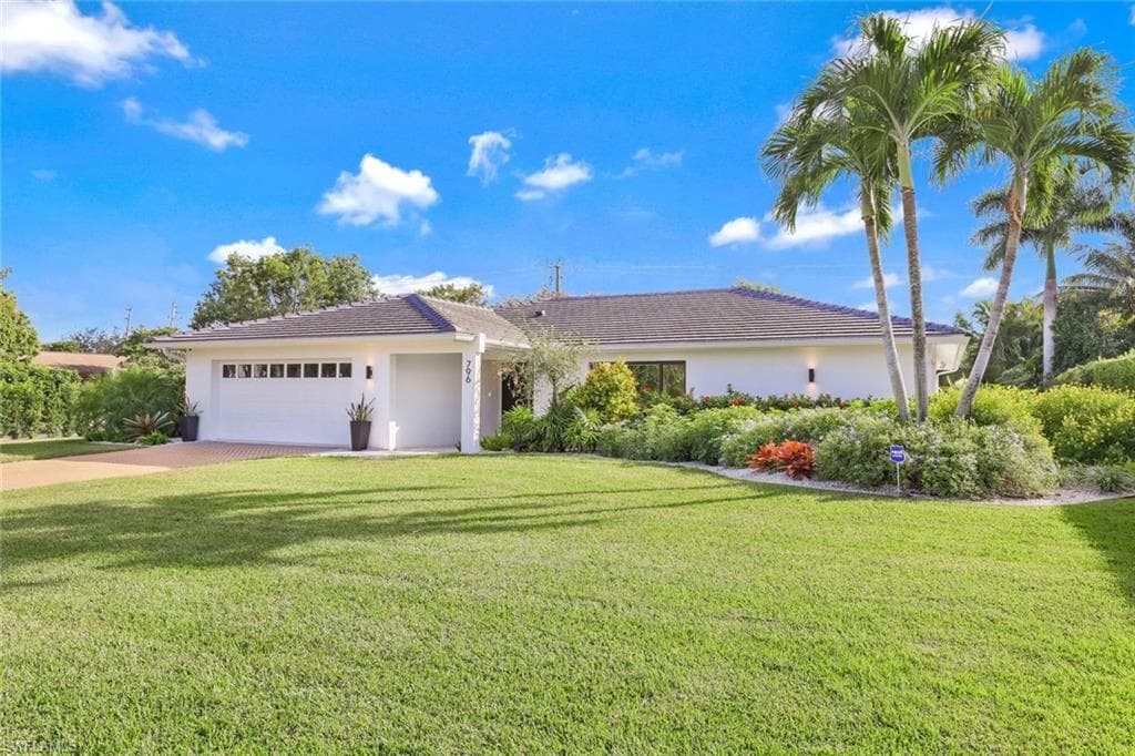 796 Ketch DR NAPLES, FL 34103