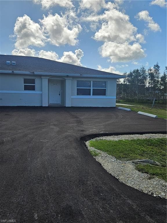 1247 Bacon AVE B FORT MYERS, FL 33913