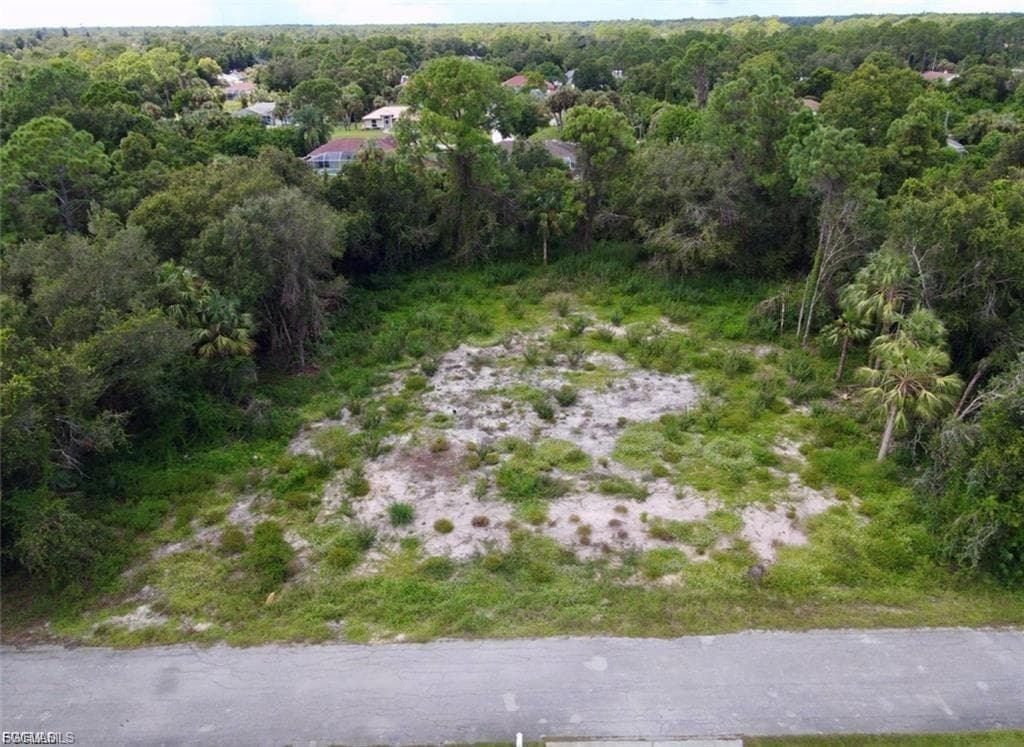 617 Columbus AVE LEHIGH ACRES, FL 33972