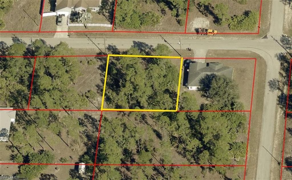 2904 E 23rd ST ALVA, FL 33920