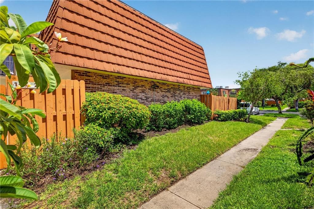 1448 Park Shore CIR 2 FORT MYERS, FL 33901