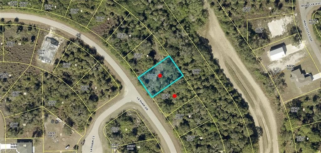 1956 Latham DR LEHIGH ACRES, FL 33972