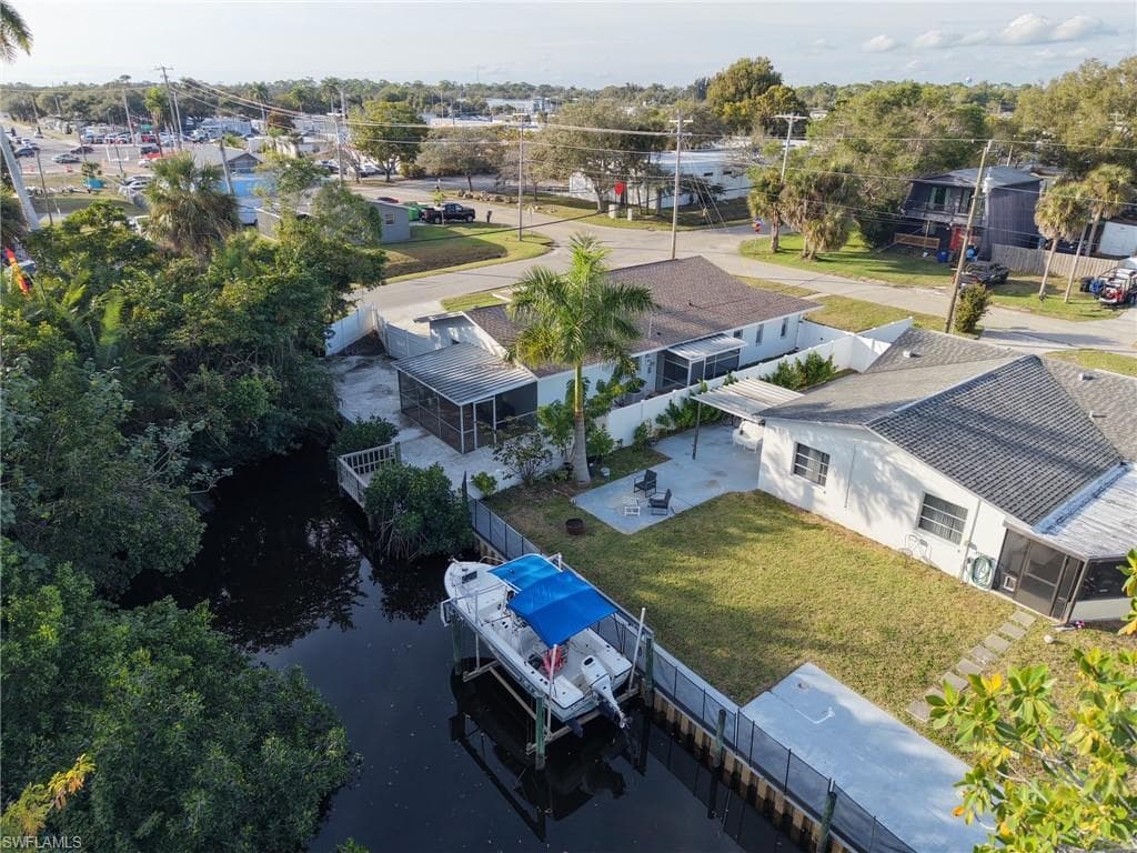 56 Cardinal DR NORTH FORT MYERS, FL 33917
