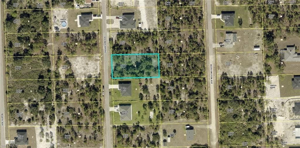 916 Thompson AVE LEHIGH ACRES, FL 33972