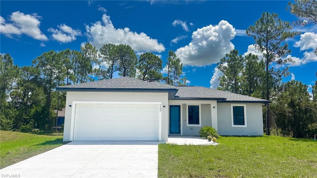 723 Bering AVE S LEHIGH ACRES, FL 33974