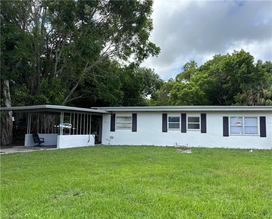 4048 Edgewood AVE FORT MYERS, FL 33916