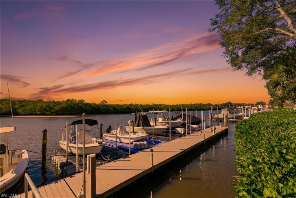 242 Newport DR 509 NAPLES, FL 34114