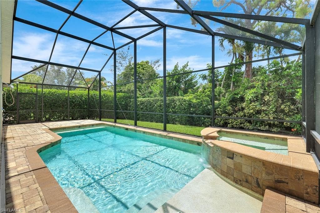 7052 Timberland CIR NAPLES, FL 34109