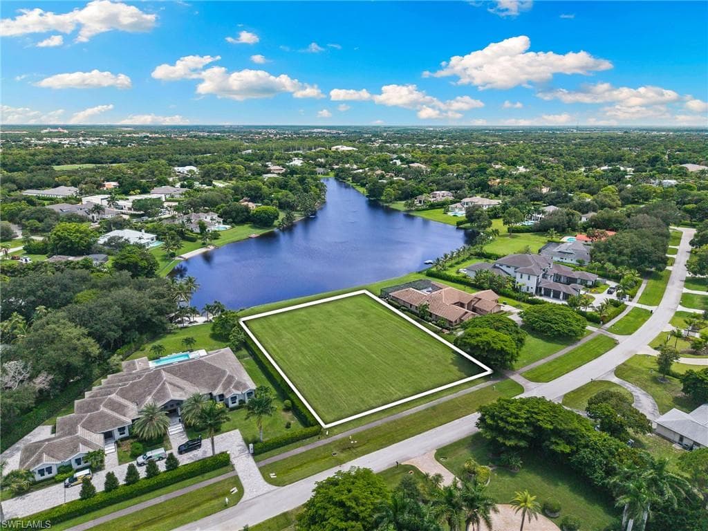 820 Cassena RD NAPLES, FL 34108