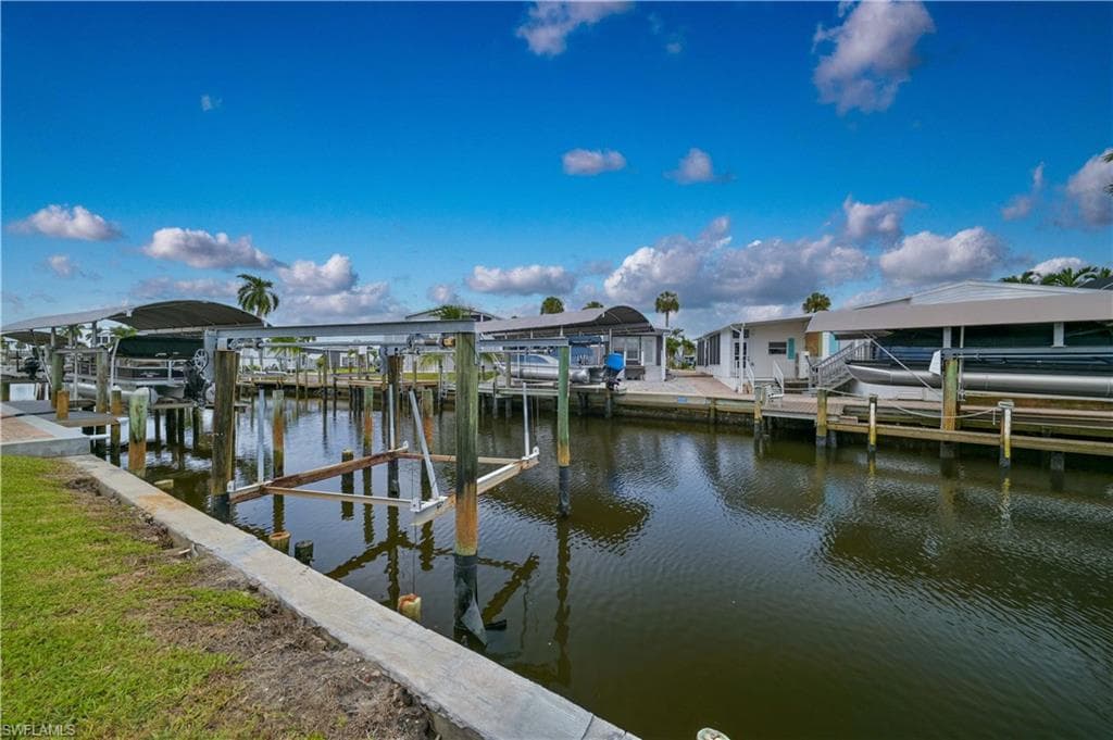 11391 Azalea LN FORT MYERS BEACH, FL 33931