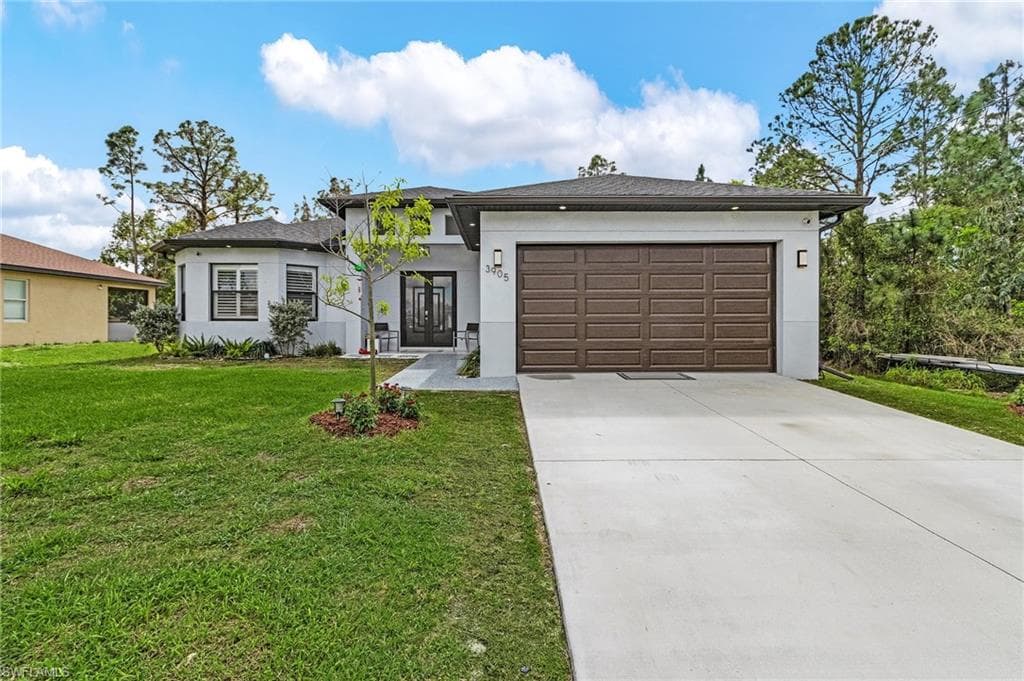 3905 15th ST W LEHIGH ACRES, FL 33971