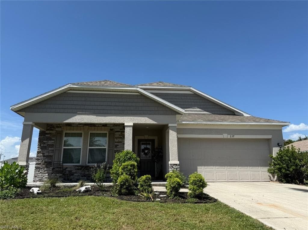 237 SW 31st TER CAPE CORAL, FL 33914