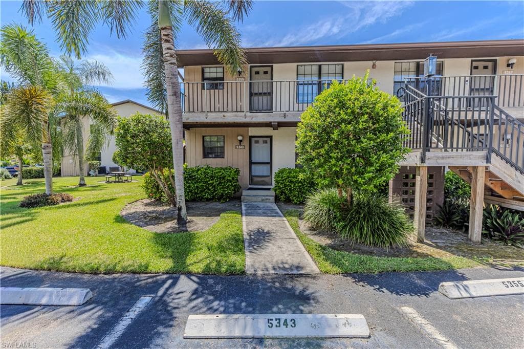 5343 Treetops DR S101 NAPLES, FL 34113