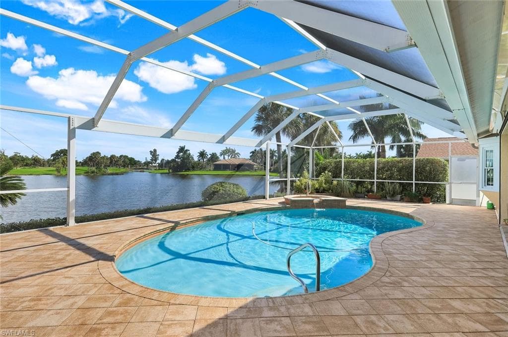 16111 Forest Oaks DR FORT MYERS, FL 33908