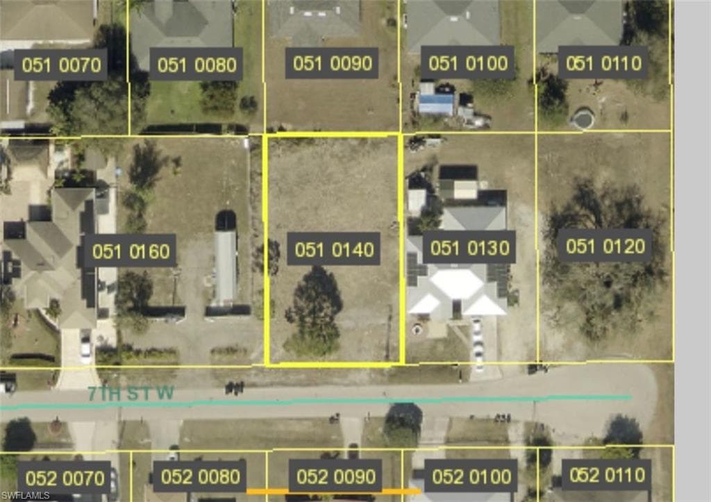 2804 7th ST W LEHIGH ACRES, FL 33971