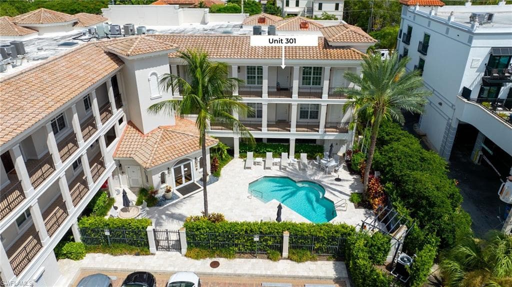 411 6th ST S 301 NAPLES, FL 34102