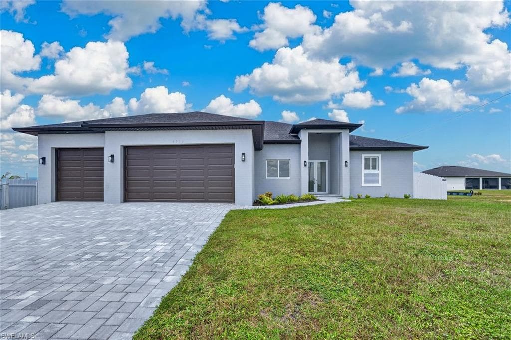 4313 NW 34th TER CAPE CORAL, FL 33993