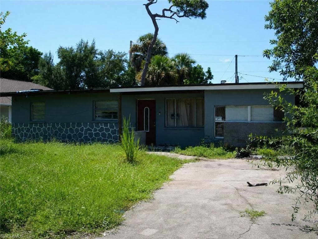 3170 2nd ST FORT MYERS, FL 33916