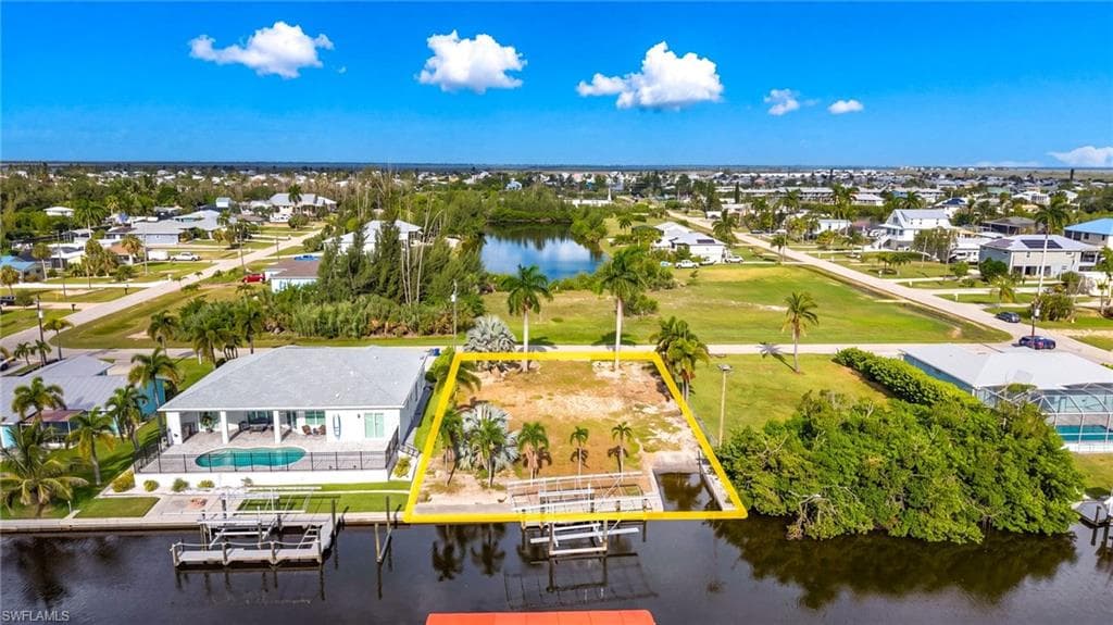 2744 Mangrove ST ST. JAMES CITY, FL 33956
