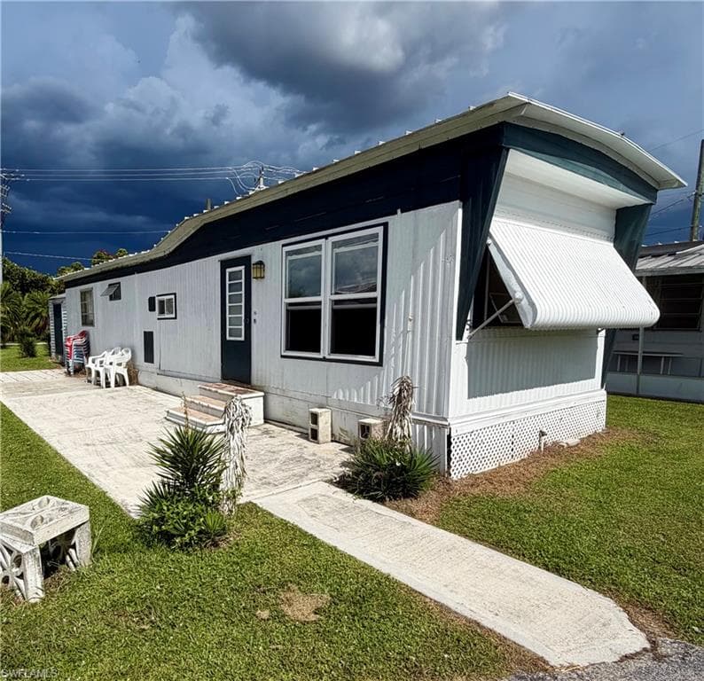 2012 S Olga DR 5 FORT MYERS, FL 33905