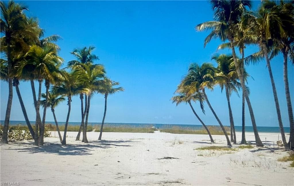 1 Avenida Carita FORT MYERS BEACH, FL 33931