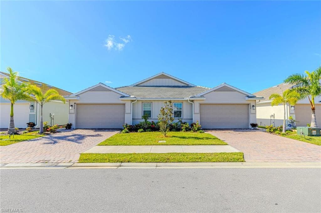 1050 ENBROOK LOOP NAPLES, FL 34114