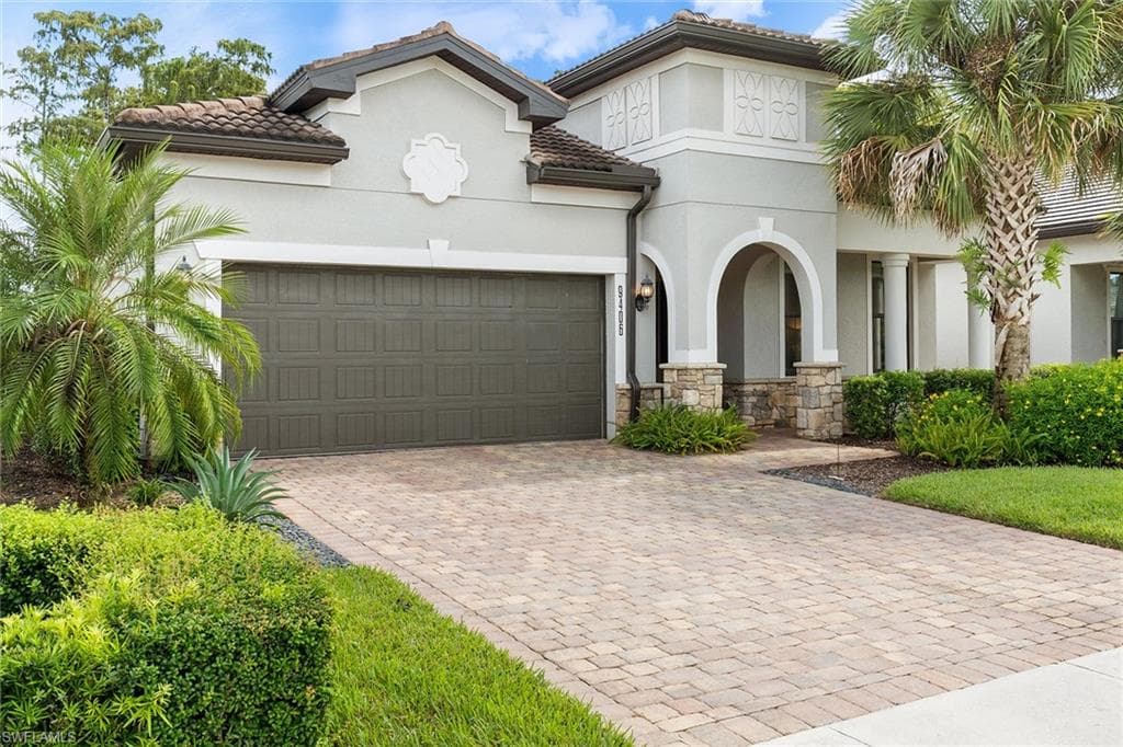 9406 Greyhawk TRL NAPLES, FL 34120