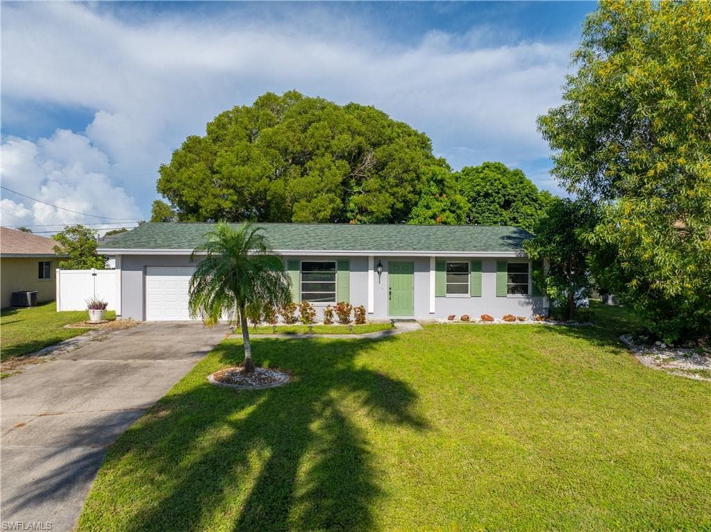 1402 SE 8th PL CAPE CORAL, FL 33990