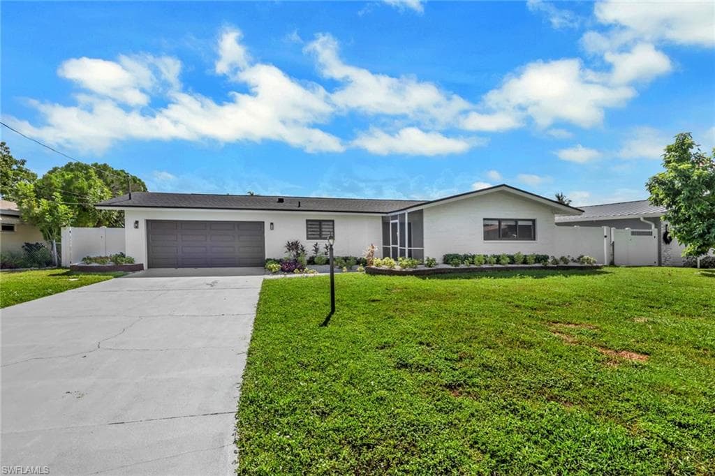 5313 Bayview CT CAPE CORAL, FL 33904