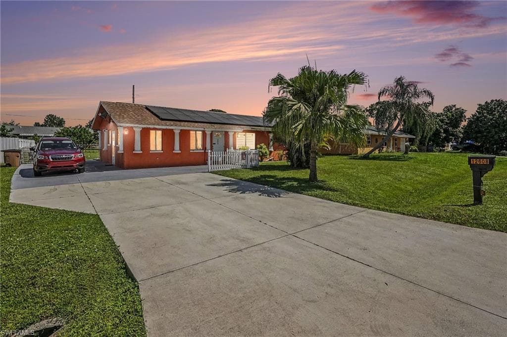 12608 2nd ST FORT MYERS, FL 33905