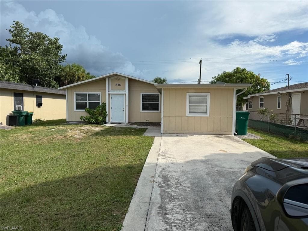 850 105th AVE N NAPLES, FL 34108