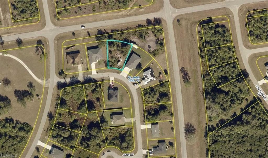 3041 June CIR LABELLE, FL 33935