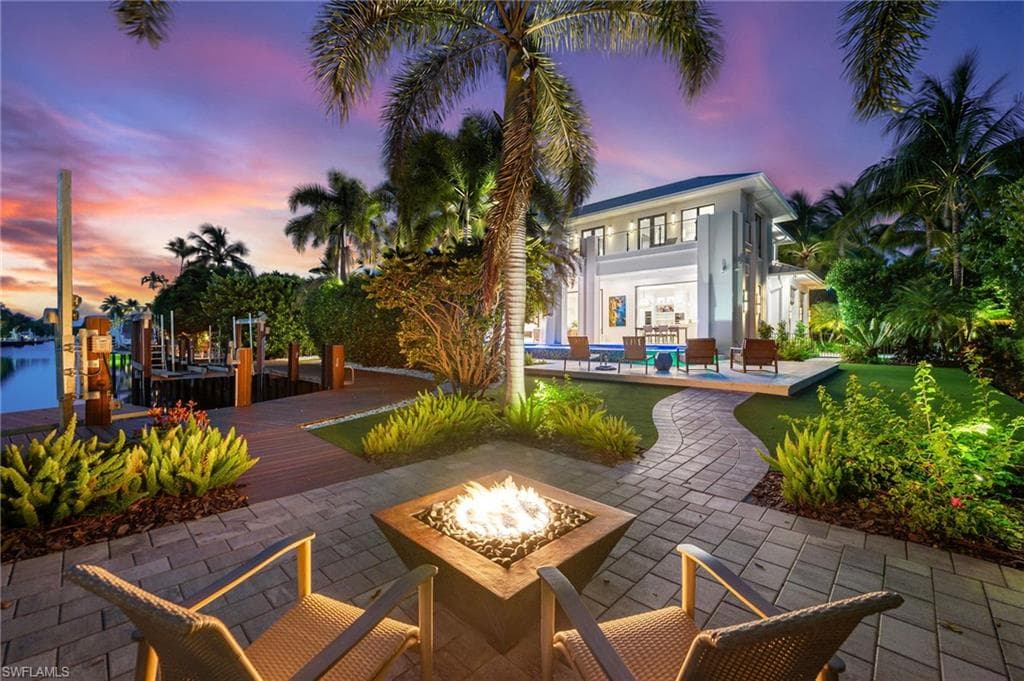 1779 4th ST S NAPLES, FL 34102