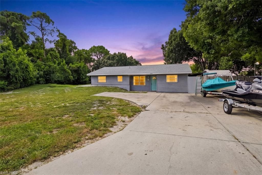 3100 8th ST W LEHIGH ACRES, FL 33971