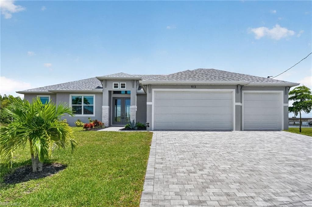 913 33rd PL CAPE CORAL, FL 33993