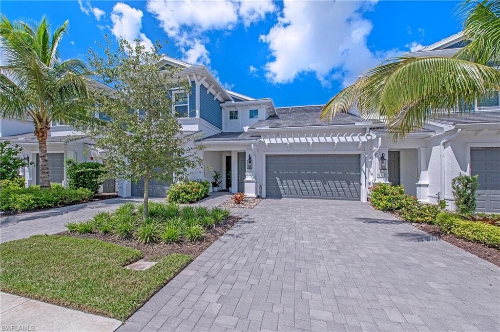 2555 Seychelles DR 407 NAPLES, FL 34112