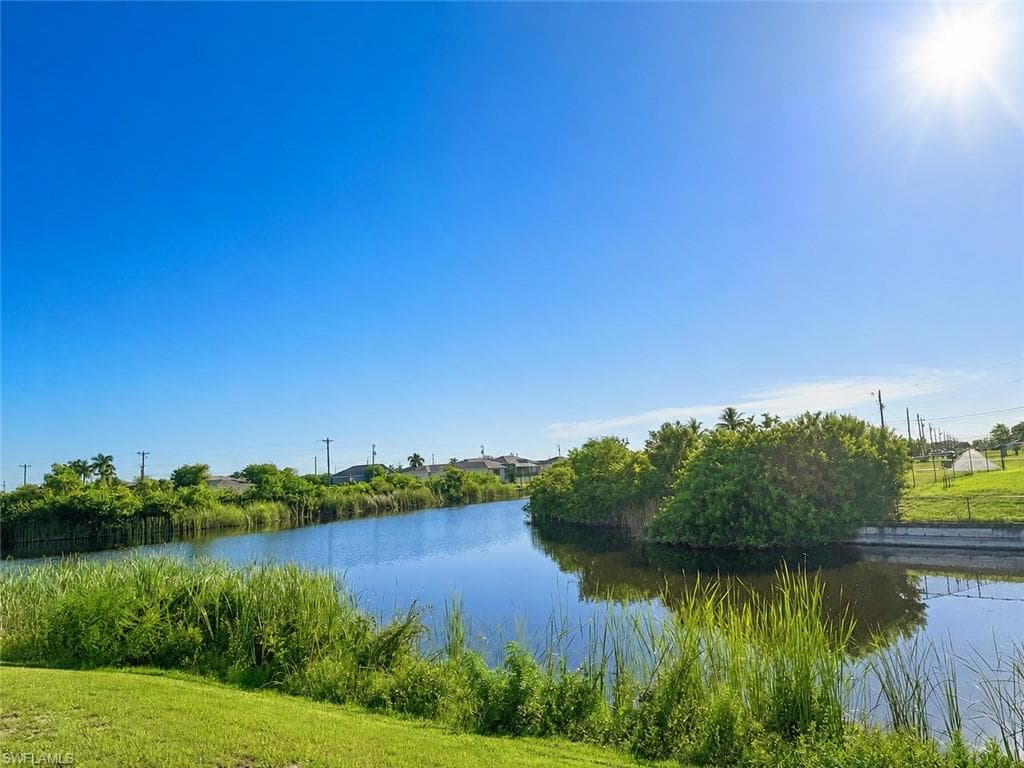 1841 NW 7th AVE CAPE CORAL, FL 33993