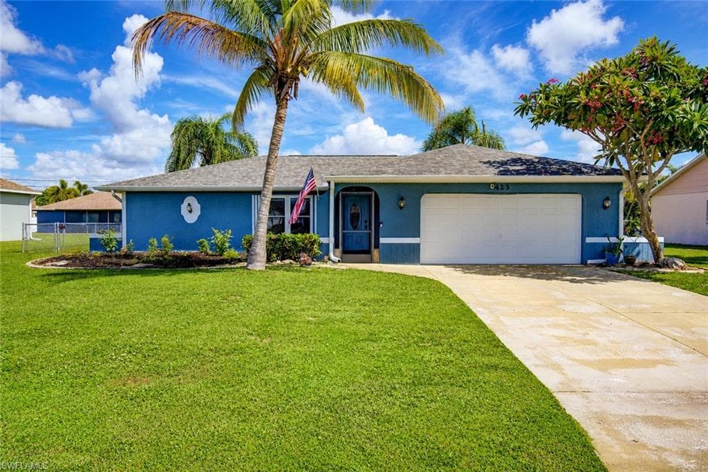 423 39th TER CAPE CORAL, FL 33914