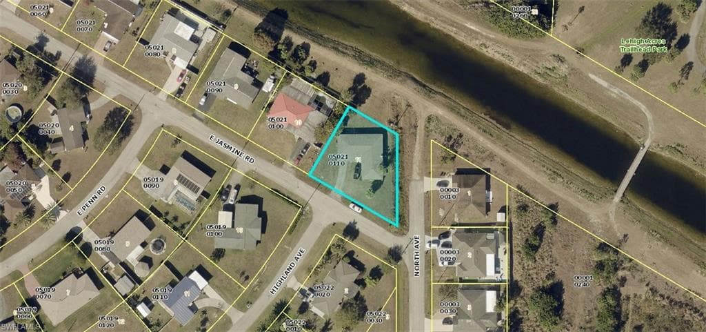 1109 E Jasmine RD LEHIGH ACRES, FL 33936