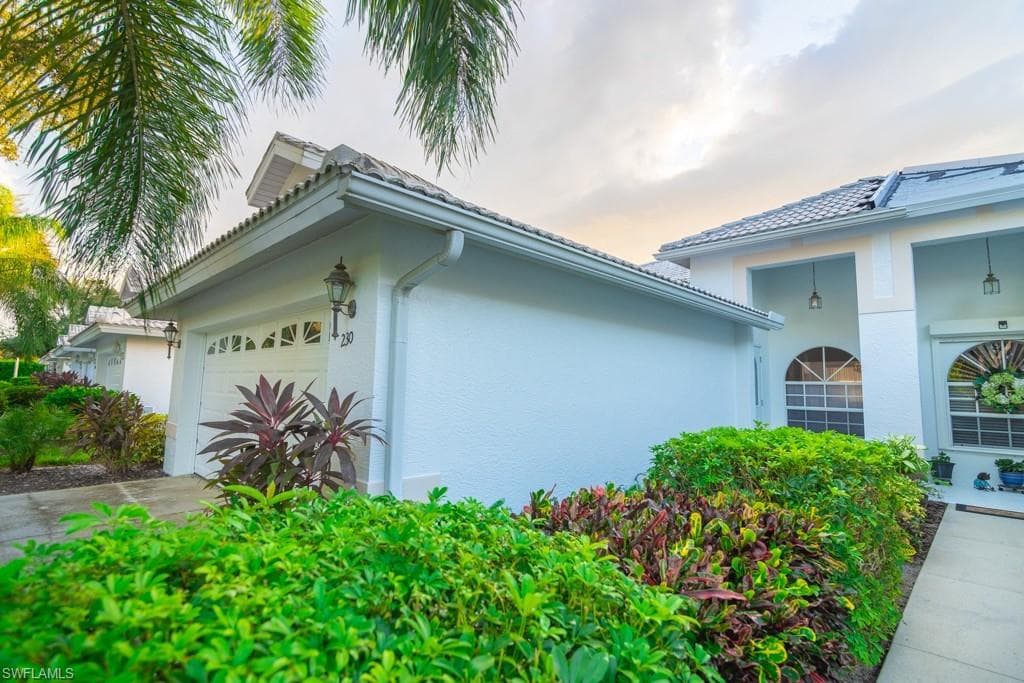 2230 Stacil CIR NAPLES, FL 34109