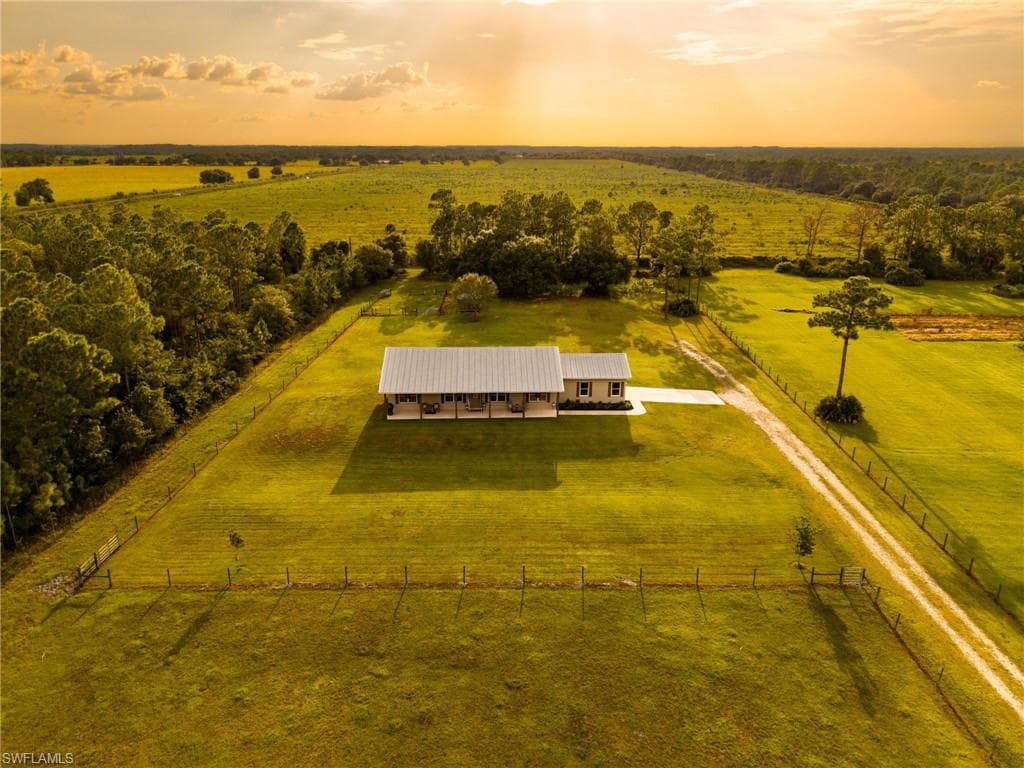 99 Trader RD LABELLE, FL 33935