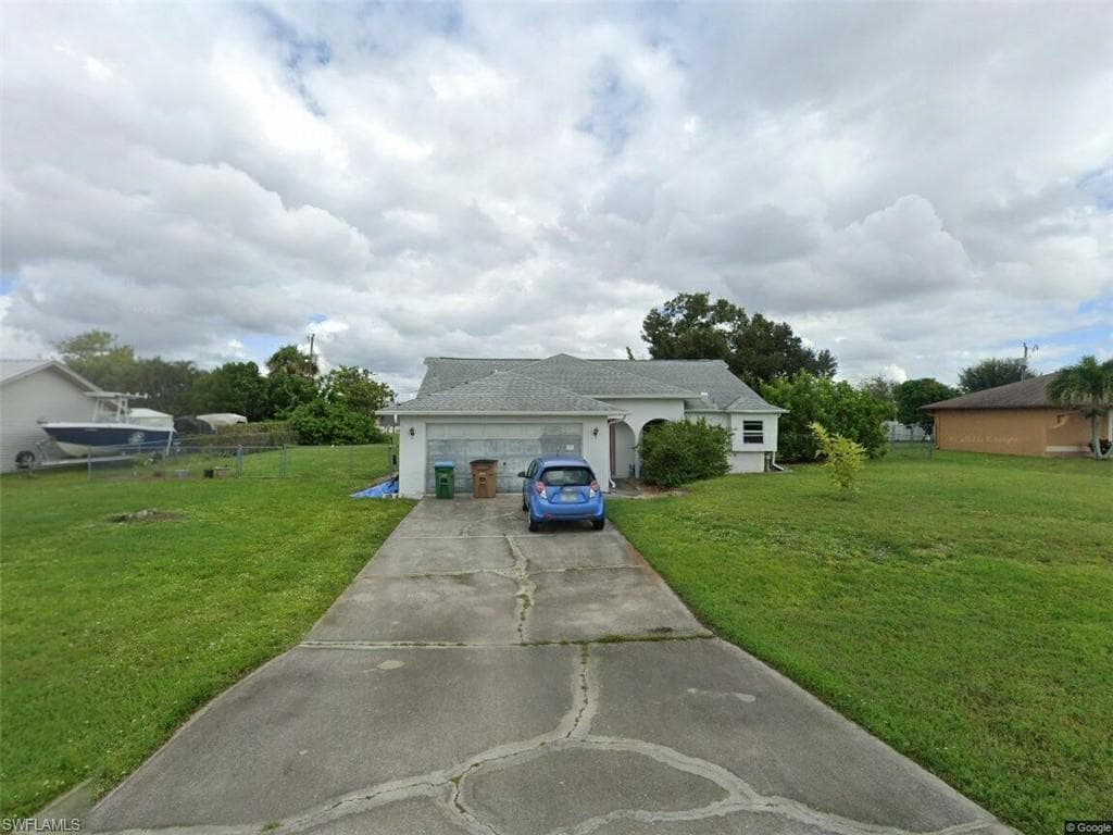 1129 41st TER CAPE CORAL, FL 33914